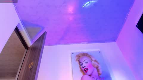 Snapshot of kimmberly_saenz_ chatting on 01.07.26 kimmberly_saenz_ online show from 01.07.26