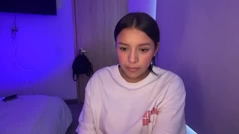 Snapshot of kimmi_foxy chatting on 04.21.26 kimmi online show from 04.21.26