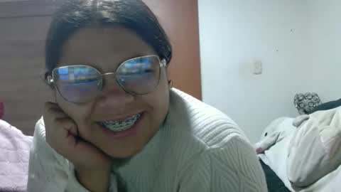 Snapshot of kimmy_kimmy_ chatting on 12.18.25 Kimmy online show from 12.18.25