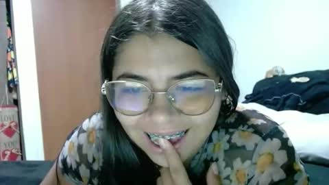 Snapshot of kimmy_kimmy_ chatting on 01.08.26 Kimmy online show from 01.08.26