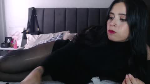 Snapshot of kimmy_one_ chatting on 03.05.25 kelly online show from 03.05.25