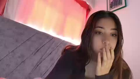 Snapshot of kimmy_veggaa chatting on 09.22.25 kimm online show from 09.22.25