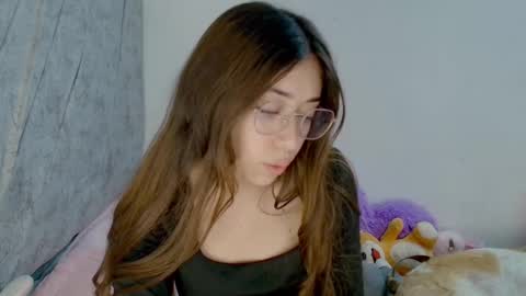 Snapshot of kimmy_veggaa chatting on 10.16.25 kimm online show from 10.16.25