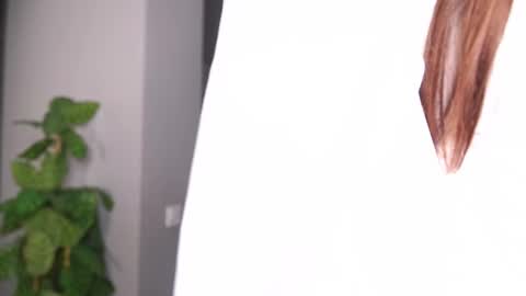 Snapshot of kimpintyau chatting on 12.20.25 Kim online show from 12.20.25