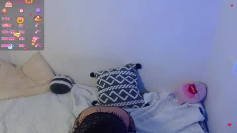 Snapshot of kimwi1 chatting on 11.20.25 kimm online show from 11.20.25