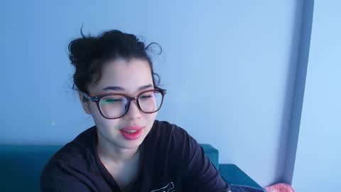 Snapshot of kimy_jina chatting on 05.25.26 Kimi online show from 05.25.26