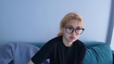 Snapshot of kimy_jina chatting on 06.25.26 Kimi online show from 06.25.26