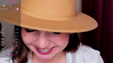 Hazel online show from 02.12.25