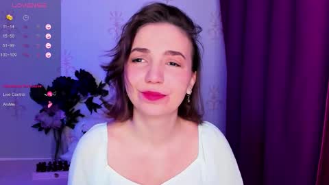 Hazel online show from 02.04.26