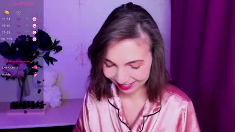 Hazel online show from 03.04.26