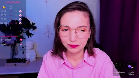 Hazel online show from 03.08.26