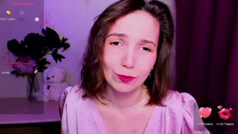 Hazel online show from 04.03.26