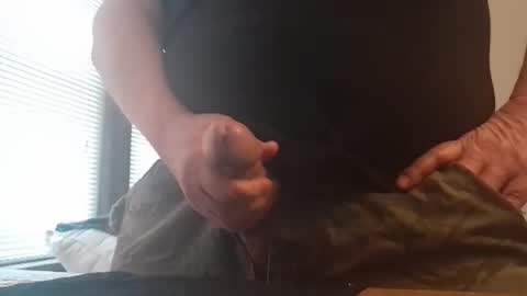 Kindofabear online show from 02.22.26