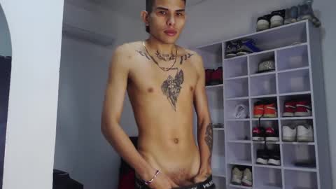 Snapshot of king_bryan19 chatting on 12.19.24 bryan online show from 12.19.24