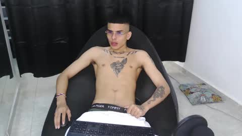 Snapshot of king_bryan19 chatting on 03.09.25 bryan online show from 03.09.25