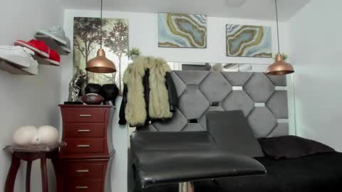 HOT MEN BLACK online show from 02.03.25