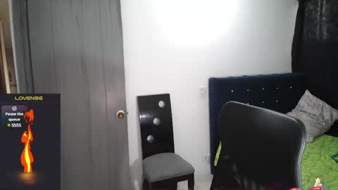 Snapshot of king_lion333 chatting on 01.06.25 King online show from 01.06.25