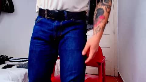 Snapshot of king_master_juan chatting on 11.11.25 The Best Master online show from 11.11.25