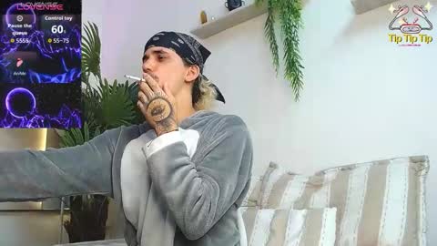 Snapshot of king_voy chatting on 09.12.25 king voy online show from 09.12.25