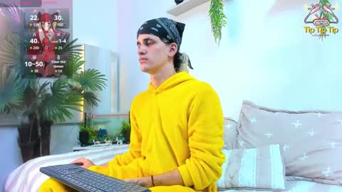 Snapshot of king_voy chatting on 09.15.25 king voy online show from 09.15.25