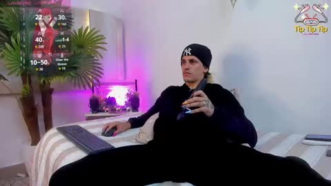 Snapshot of king_voy chatting on 09.18.25 king voy online show from 09.18.25