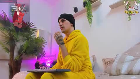 Snapshot of king_voy chatting on 09.20.25 king voy online show from 09.20.25