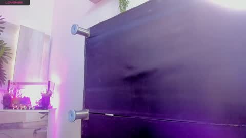 Snapshot of king_voy chatting on 09.25.25 king voy online show from 09.25.25