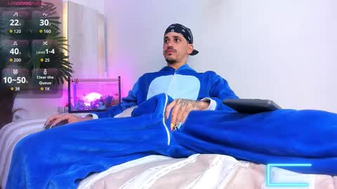 Snapshot of king_voy chatting on 10.04.25 king voy online show from 10.04.25