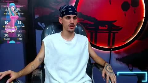 Snapshot of king_voy chatting on 10.20.25 king voy online show from 10.20.25