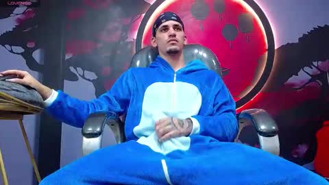 Snapshot of king_voy chatting on 11.04.25 king voy online show from 11.04.25