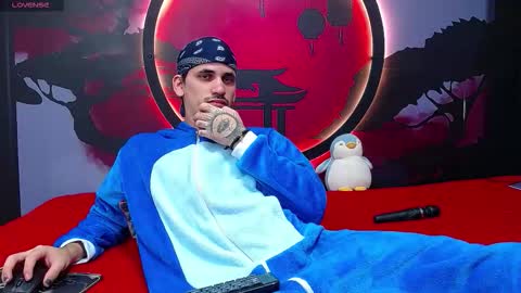 Snapshot of king_voy chatting on 12.03.25 king voy online show from 12.03.25