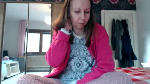 Snapshot of kingandprincess chatting on 05.26.26 sexysexyhotwetpinkredpussy online show from 05.26.26