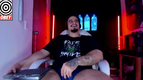 Snapshot of kingbear777 chatting on 11.26.25 King Bear online show from 11.26.25