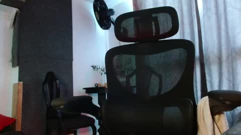 Snapshot of kingcat420 chatting on 05.05.26 Jake online show from 05.05.26