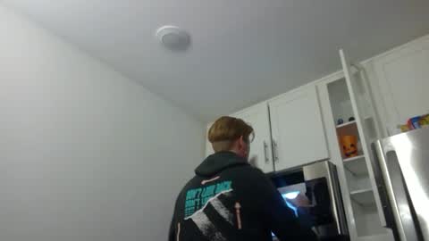 Snapshot of kinglegg chatting on 12.12.24 Kinglegg online show from 12.12.24