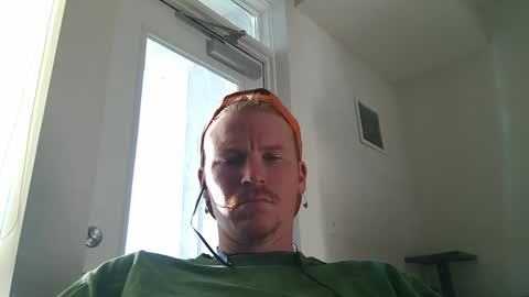 Snapshot of kinglegg chatting on 12.21.24 Kinglegg online show from 12.21.24