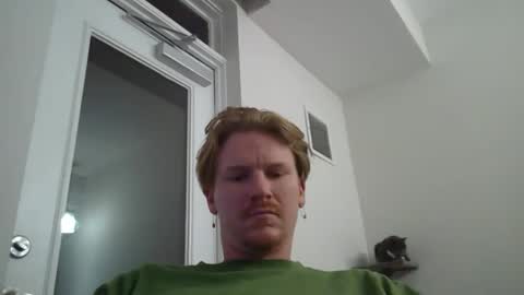Snapshot of kinglegg chatting on 12.27.24 Kinglegg online show from 12.27.24