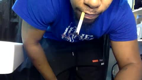 Snapshot of kinglibra420 chatting on 01.15.25 loyal fuck online show from 01.15.25