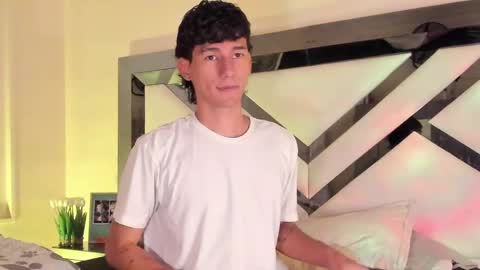  A L E X  online show from 02.14.25