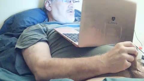 kingtongue10 online show from 11.14.25