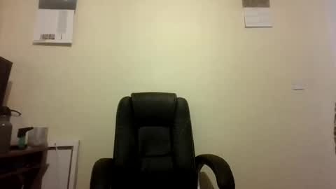 Snapshot of kingwillywoo chatting on 12.18.24 Cynthia Pvc lips online show from 12.18.24