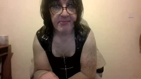 Snapshot of kingwillywoo chatting on 01.07.25 Cynthia Pvc lips online show from 01.07.25