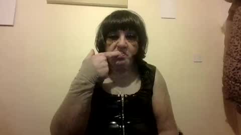 Snapshot of kingwillywoo chatting on 01.07.25 Cynthia Pvc lips online show from 01.07.25