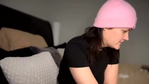 Snapshot of kinkbitch25 chatting on 01.21.25 Kinkbitch online show from 01.21.25