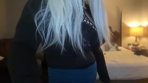 Snapshot of kinkicloudz91 chatting on 01.10.25 KinkiCloudz91 online show from 01.10.25