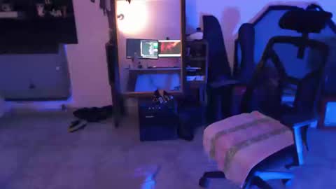 Snapshot of kinkracc chatting on 09.13.25 kinkRacc online show from 09.13.25