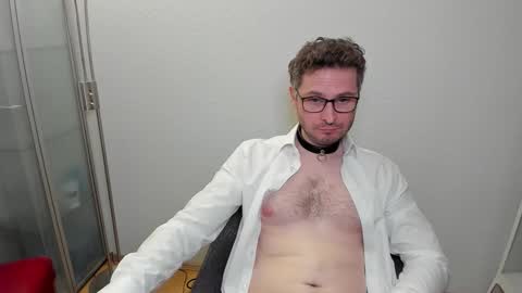 Snapshot of kinksubbydubby chatting on 09.15.25 kinksubbydubby online show from 09.15.25
