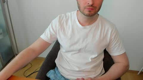 Snapshot of kinksubbydubby chatting on 05.18.26 kinksubbydubby online show from 05.18.26