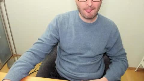 Snapshot of kinksubbydubby chatting on 05.19.26 kinksubbydubby online show from 05.19.26