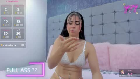 Snapshot of kinky_dakota chatting on 05.15.26 dakota online show from 05.15.26